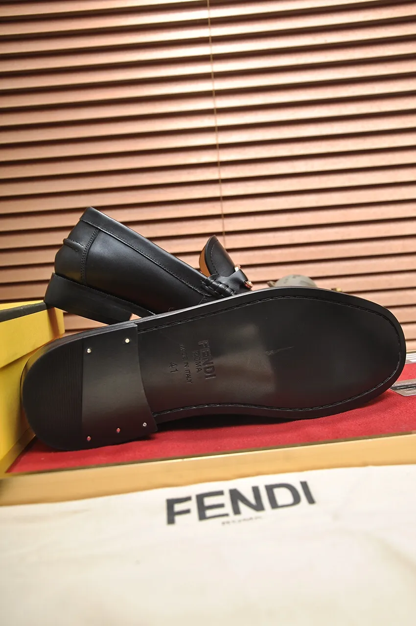 Men's shoes💰560💶[FENDI] The latest high-end men's shoes in Hong Kong! Original quality. The upper is made of imported cowhide material and cowhide lining! Super comfortable on the foot, original wear-resistant outsole, luxurious, fashionable, casual and versatile! Size: 38-45 (45 customized)